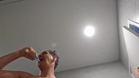 Snapshot of grattitude chatting on November 12, 9:03 pm grattitude online show from November 12, 9:03 pm