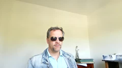 Snapshot of grattitude chatting on November 23, 10:31 pm grattitude online show from November 23, 10:31 pm