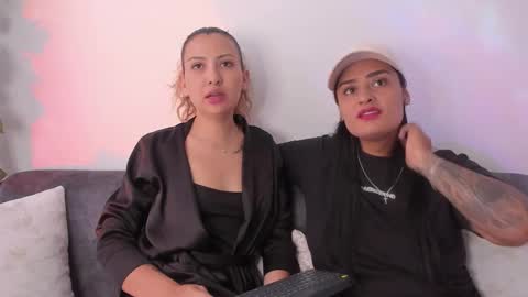 Snapshot of grave_duo chatting on December 14, 7:51 pm GRAVE DUO online show from December 14, 7:51 pm