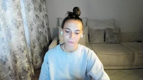 Anna online show from April 10, 12:32 pm