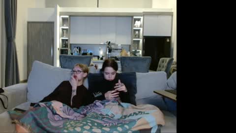 graysee online show from April 19, 6:21 pm