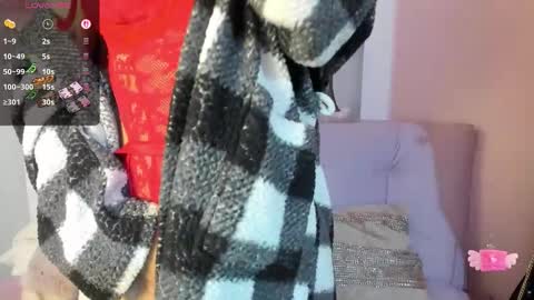 Snapshot of greeicywells chatting on November 5, 8:03 am Greeicy online show from November 5, 8:03 am