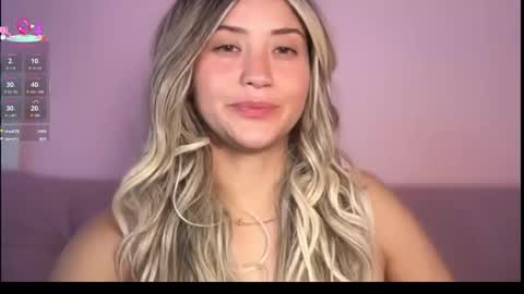 Snapshot of greeicywells chatting on December 16, 10:15 pm Greeicy online show from December 16, 10:15 pm