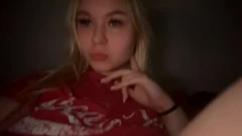 Lina 3 online show from April 6, 9:38 pm