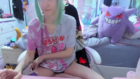 Snapshot of greeneyedlovexo chatting on October 1, 3:07 pm GreenEyedLovexo online show from October 1, 3:07 pm