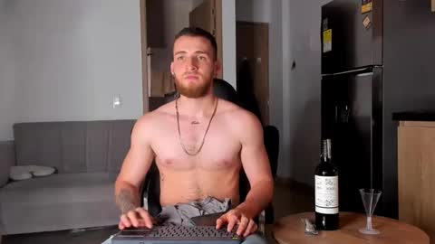 Snapshot of greeneyes_col chatting on February 15, 4:25 am Juan online show from February 15, 4:25 am