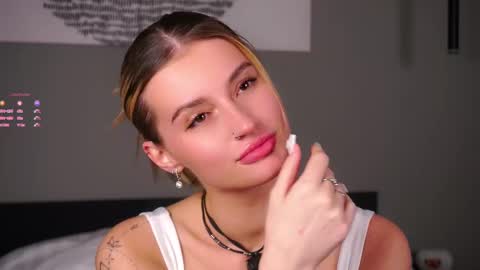 Snapshot of greengazon chatting on November 17, 1:06 pm Kelly online show from November 17, 1:06 pm