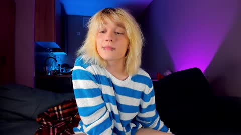 Snapshot of gregory_byyrd chatting on January 6, 7:02 pm Greg-independent model online show from January 6, 7:02 pm