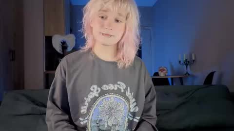 Greg-independent model online show from March 11, 9:32 pm