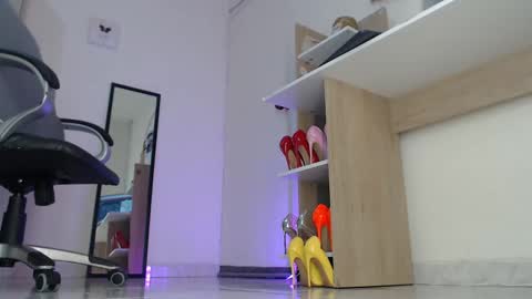  Greta  online show from October 6, 7:55 pm