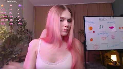 Snapshot of gretchen_mol chatting on November 23, 7:30 am gretchen_mol online show from November 23, 7:30 am