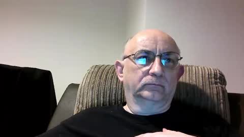 Snapshot of grey_dom chatting on December 7, 11:23 pm Master Sir online show from December 7, 11:23 pm