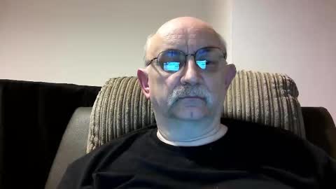 Snapshot of grey_dom chatting on December 21, 5:18 pm Master Sir online show from December 21, 5:18 pm