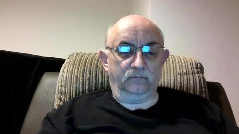 Snapshot of grey_dom chatting on December 21, 8:21 pm Master Sir online show from December 21, 8:21 pm