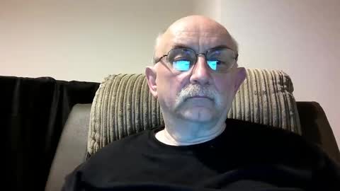 Snapshot of grey_dom chatting on December 21, 11:24 pm Master Sir online show from December 21, 11:24 pm