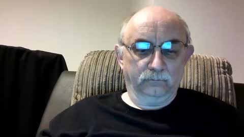 Snapshot of grey_dom chatting on February 17, 10:47 pm Master Sir online show from February 17, 10:47 pm