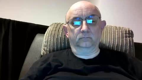 Snapshot of grey_dom chatting on March 2, 4:32 pm Master Sir online show from March 2, 4:32 pm