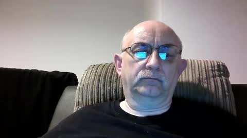 Snapshot of grey_dom chatting on March 9, 8:10 pm Master Sir online show from March 9, 8:10 pm