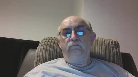 Snapshot of grey_dom chatting on October 17, 7:27 pm Master Sir online show from October 17, 7:27 pm