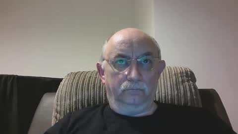 Snapshot of grey_dom chatting on December 20, 7:43 pm Master Sir online show from December 20, 7:43 pm