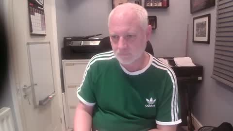 Snapshot of greyfox_6000 chatting on January 29, 4:19 pm greyfox_6000 online show from January 29, 4:19 pm