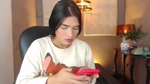 Snapshot of greys_ath chatting on November 27, 4:14 am greys online show from November 27, 4:14 am