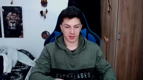 Snapshot of griego01 chatting on December 7, 10:06 pm griego01 online show from December 7, 10:06 pm