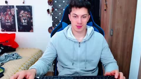 Snapshot of griego01 chatting on December 18, 6:46 pm griego01 online show from December 18, 6:46 pm