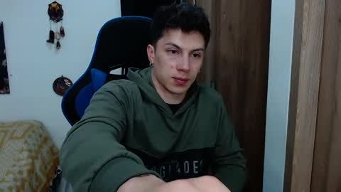 Snapshot of griego01 chatting on January 5, 3:32 am griego01 online show from January 5, 3:32 am