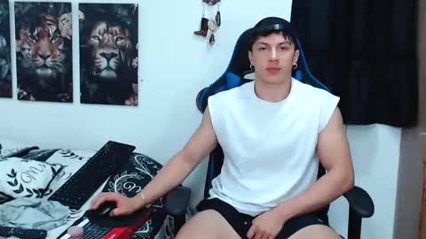 Snapshot of griego01 chatting on March 1, 4:58 am griego01 online show from March 1, 4:58 am