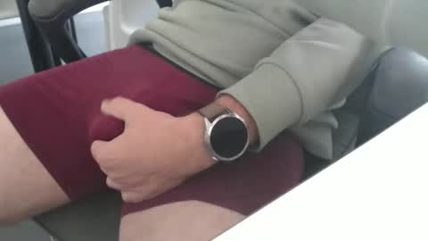 Snapshot of griesie chatting on November 7, 11:32 am Griesie online show from November 7, 11:32 am