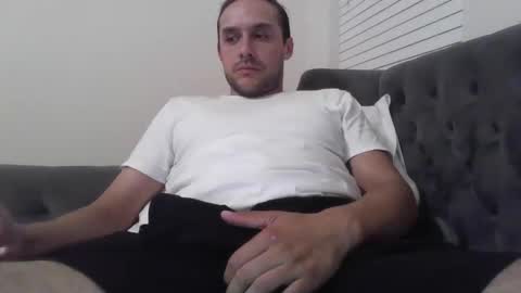 Snapshot of grnde789 chatting on November 24, 2:11 am grnde789 online show from November 24, 2:11 am