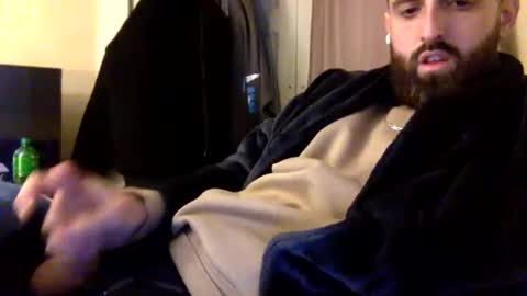 Snapshot of grobs123 chatting on December 4, 1:48 am grobs123 online show from December 4, 1:48 am