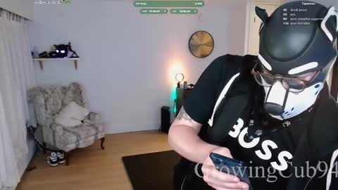 Snapshot of growingcub94 chatting on September 11, 10:15 am Alpha pup online show from September 11, 10:15 am