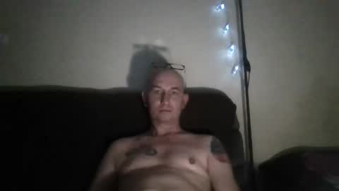 Snapshot of grzegorz40 chatting on October 31, 7:04 pm grzegorz40 online show from October 31, 7:04 pm