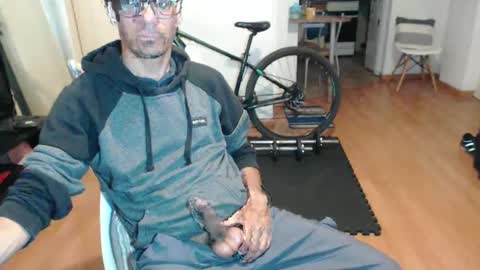 guachin_new online show from October 19, 6:25 am