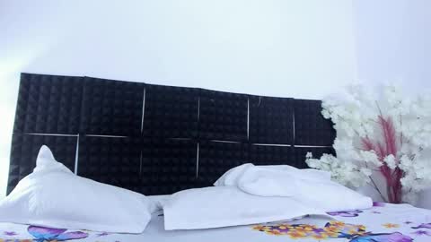 Snapshot of guadalupe21_ chatting on November 5, 8:09 pm Guadalupe online show from November 5, 8:09 pm