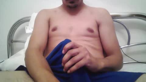 Snapshot of guapete_21x chatting on October 13, 7:03 pm guapete 21x online show from October 13, 7:03 pm