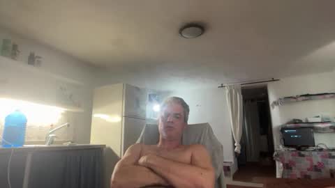 guardiannif_ online show from February 1, 3:54 pm