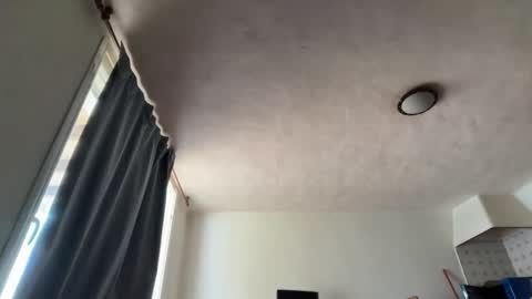 guardiannif_ online show from April 13, 11:05 am