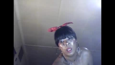 Snapshot of gucci_bx chatting on December 18, 3:15 am gucci-bx online show from December 18, 3:15 am