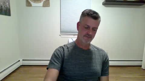 gudguy2025 online show from October 4, 12:52 am