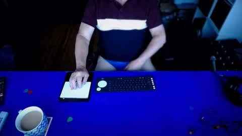 Snapshot of guesswhatigot2 chatting on December 17, 9:15 am guesswhatigot2 online show from December 17, 9:15 am