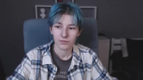 Snapshot of guitarandangell chatting on October 23, 9:52 am guitarandangell online show from October 23, 9:52 am