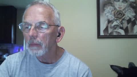 Snapshot of gulfcoast1952 chatting on December 2, 1:46 pm Roy online show from December 2, 1:46 pm