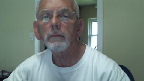 Snapshot of gulfcoast1952 chatting on December 7, 9:11 pm Roy online show from December 7, 9:11 pm