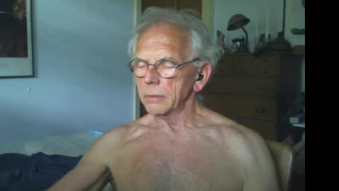 Roy online show from May 31, 7:26 pm