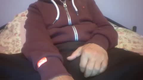 Snapshot of gunishment chatting on November 25, 9:48 pm gunishment online show from November 25, 9:48 pm