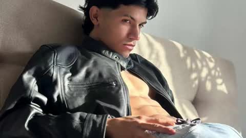 Guts online show from February 21, 8:16 pm