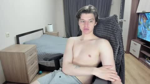 guy_liam1 online show from April 19, 7:27 pm